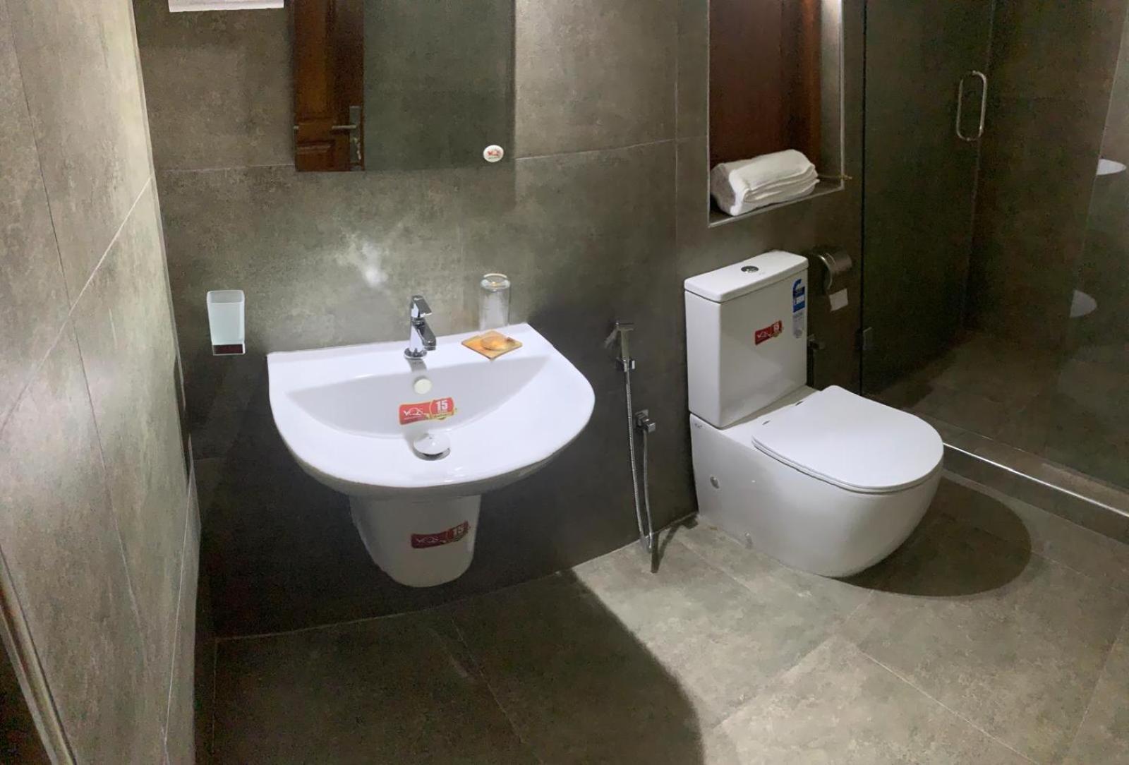 Sebastian Transit Villa With Free Shuttle Service To Airport Kotugoda エクステリア 写真